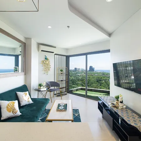 Seaside Luxury Living Apartment